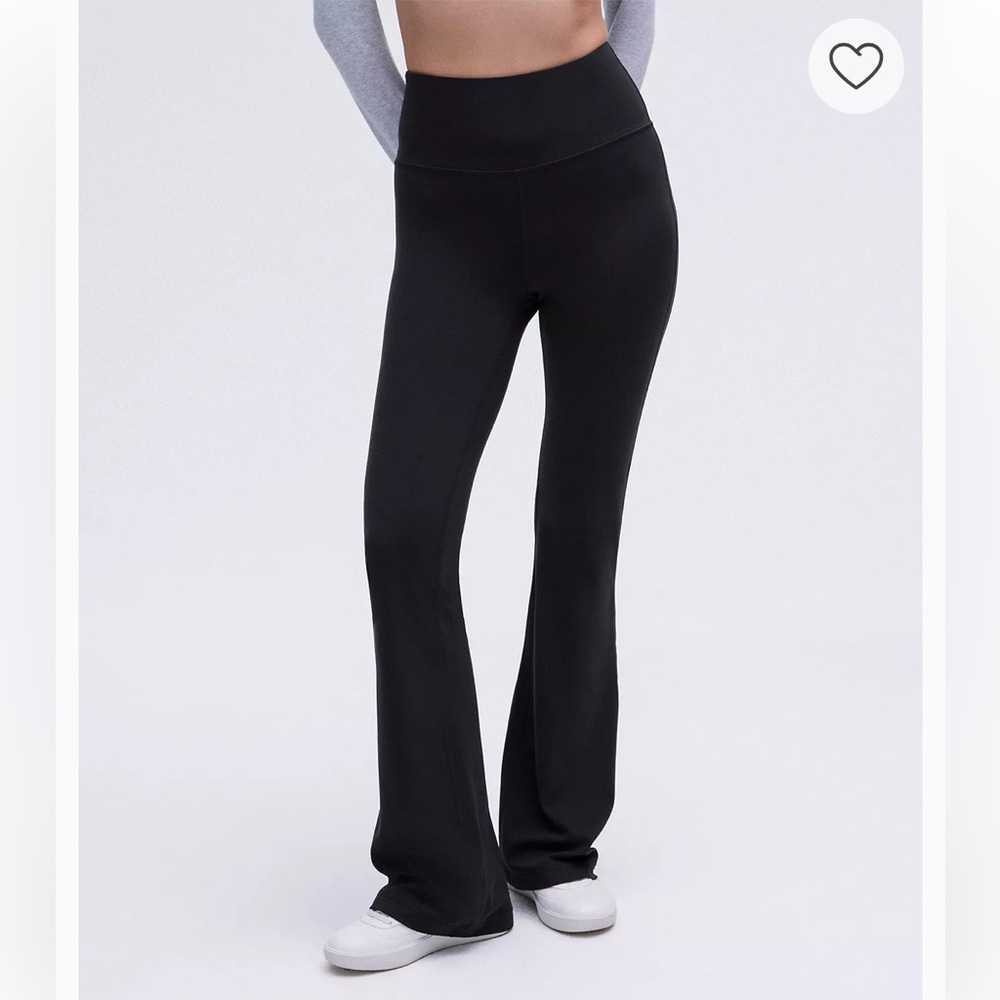 Lululemon Black Groove Nulu Super-High-Rise Flared Pants Regular 8